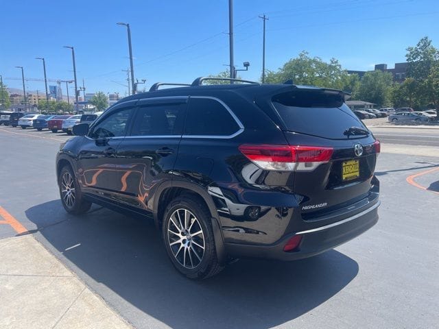 Used 2018 Toyota Highlander SE 4D Sport Utility – 5TDJZRFH4JS490341