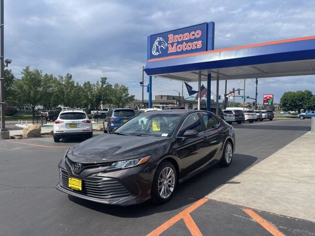 Used 2020 Toyota Camry LE 4D Sedan – 4T1C11AK0LU942154
