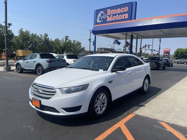 Used 2014 Ford Taurus SE 4D Sedan – 1FAHP2D94EG150524