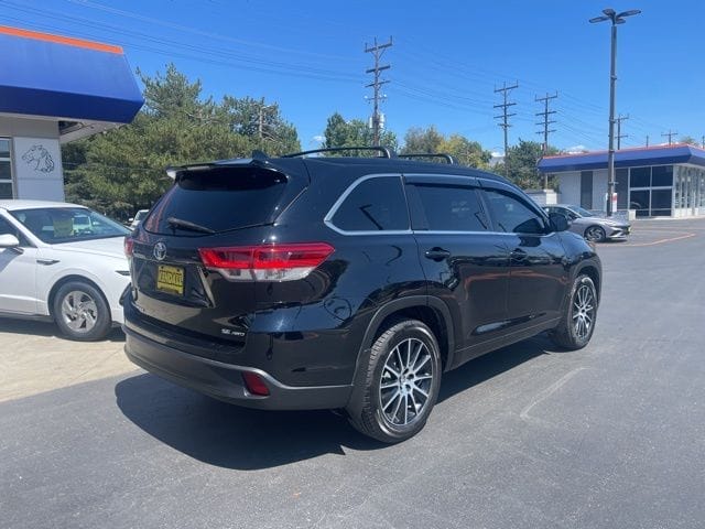 Used 2018 Toyota Highlander SE 4D Sport Utility – 5TDJZRFH4JS490341