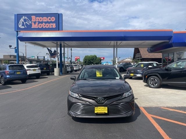 Used 2020 Toyota Camry LE 4D Sedan – 4T1C11AK0LU942154