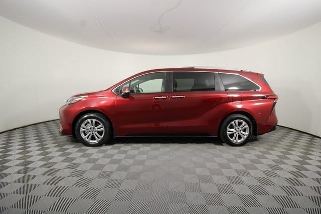 Used 2024 Toyota Sienna Platinum 4D Passenger Van – 5TDESKFC8RS128493