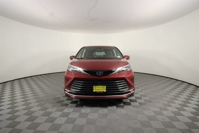 Used 2024 Toyota Sienna Platinum 4D Passenger Van – 5TDESKFC8RS128493