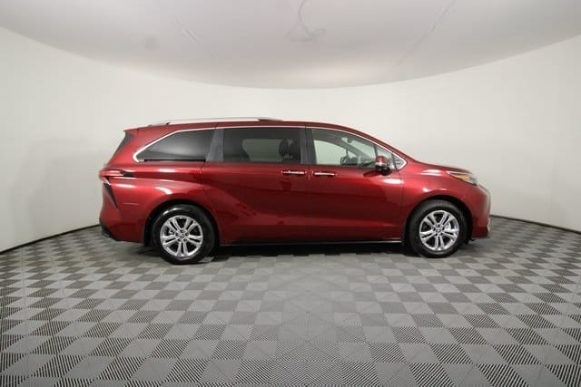 Used 2024 Toyota Sienna Platinum 4D Passenger Van – 5TDESKFC8RS128493