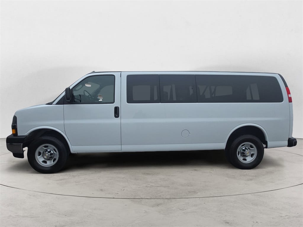 Used 2024 Chevrolet Express 3500 LT Extended Passenger Van – 1GAZGPFP9R1165769