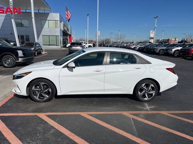 Used 2023 Hyundai Elantra SEL 4D Sedan – 5NPLS4AG4PH106068