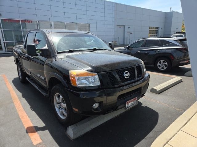 Used 2012 Nissan Titan PRO-4X 4D Crew Cab – 1N6BA0EC0CN327253