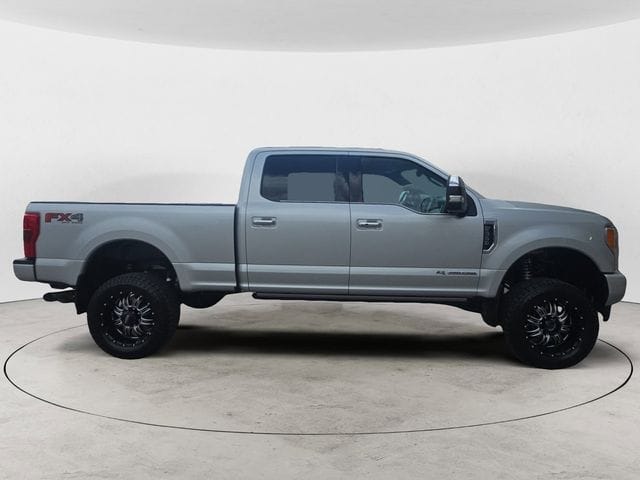 Used 2017 Ford F-350SD Platinum 4D Crew Cab – 1FT8W3BT0HED67263