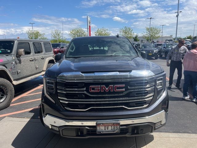 Used 2025 GMC Sierra 1500 SLT 4D Crew Cab – 1GTUUDE82SZ322214