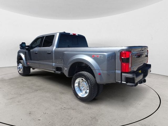 Used 2025 Ford F-450SD Platinum 4D Crew Cab – 1FT8W4DM6SEC95021