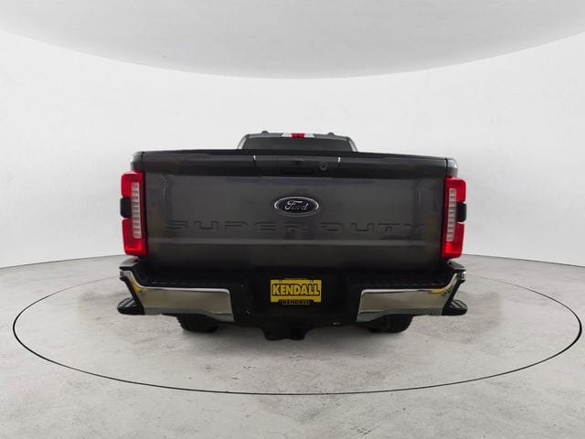 Used 2025 Ford F-350SD Lariat 4D Crew Cab – 1FT8W3BTXSEC41631