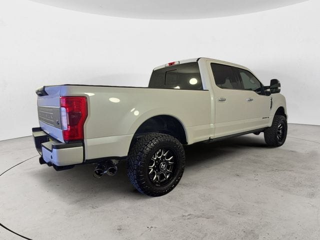 Used 2019 Ford F-250SD Platinum 4D Crew Cab – 1FT7W2BT1KEF88982