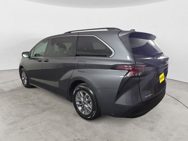 Used 2025 Toyota Sienna LE 4D Passenger Van – 5TDKSKFC4SS190577