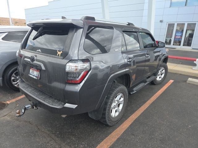 Used 2022 Toyota 4Runner SR5 Premium 4D Sport Utility – JTENU5JR6N6070199