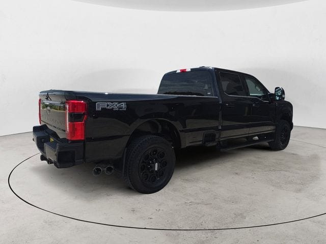 Used 2025 Ford F-350SD Lariat 4D Crew Cab – 1FT8W3BT7SEC41974