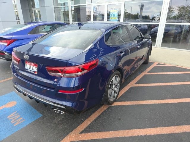 Used 2019 Kia Optima S 4D Sedan – 5XXGT4L33KG313080