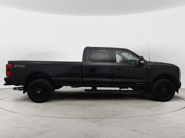 Used 2025 Ford F-350SD Lariat 4D Crew Cab – 1FT8W3BT9SEC43807
