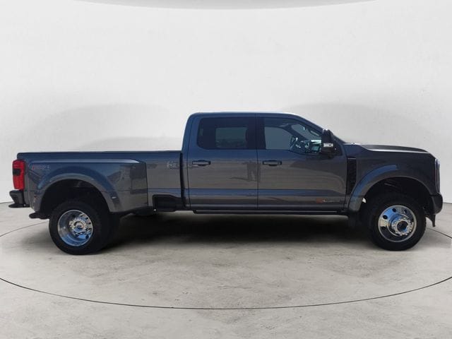 Used 2025 Ford F-450SD Platinum 4D Crew Cab – 1FT8W4DM6SEC95021